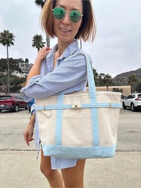 Canvas Tote Bag in Light Blue & Cream